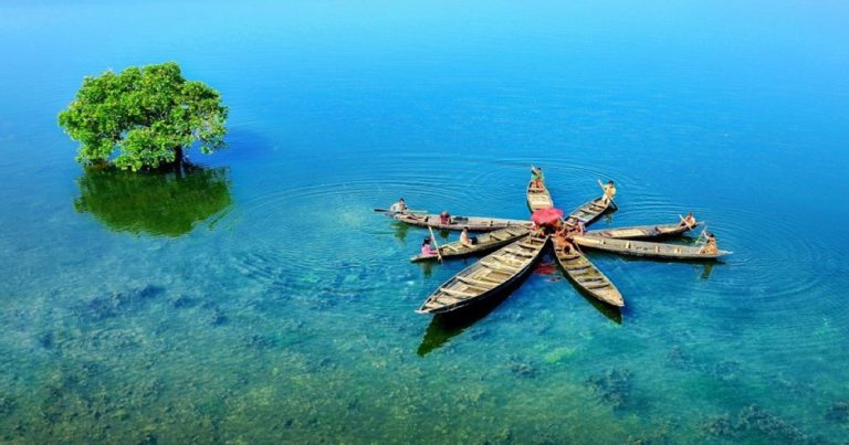 বাংলাদেশের অন্যতম বড় জলাভূমি টাঙ্গুয়ার হাওর