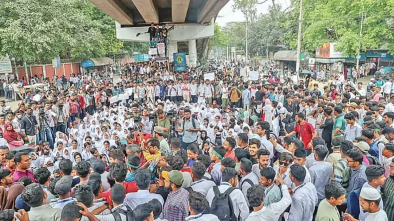 সরকারের সঙ্গে বৈঠকে বসবে পলিটেকনিক শিক্ষার্থীরা,কর্মসূচি শিথিল